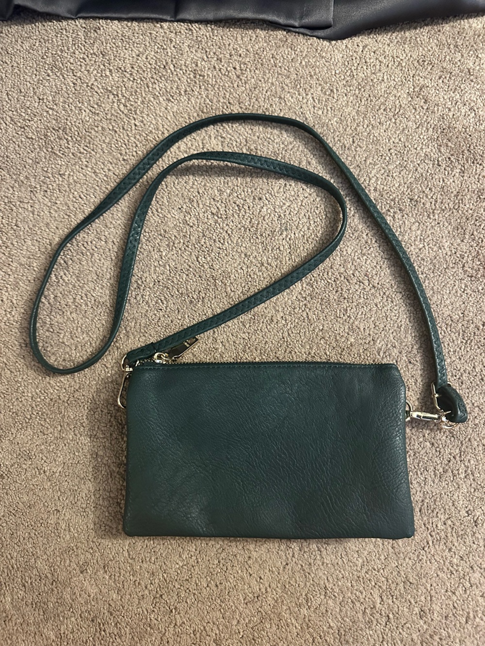 Classic Forest Green Crossbody Clutch - Minimal Everyday Style